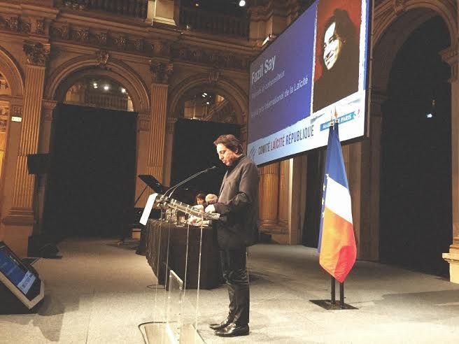 'Uluslararası Laiklik Ödülü' Türkiye'den hangi sanatçıya verildi?