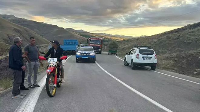 Son Dakika! Bayburt-Erzurum sınırında uçak kaza kırıma uğradı!