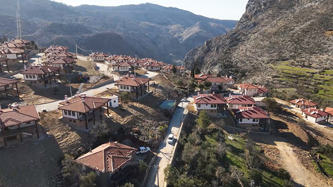 Bakan Kurum: Zor günler geçirdik ama her karanlığa güneş doğdu