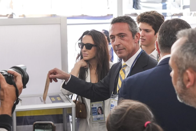 Yeni başkan Saadettin Saran oldu! "İnşallah kupayı 3 başkan beraber kaldırırız"