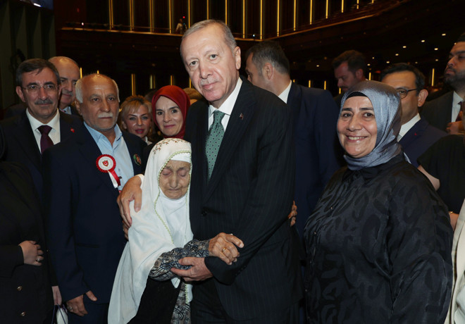 Cumhurbaşkanı Erdoğan'dan 30 Ağustos Zafer Bayramı'na özel açıklama: "Bugün 103. seneidevriyesinin coşku ve gururla kutlandığı büyük zaferin, İstiklal Harbi'nin en kritik eşiklerinden biri"