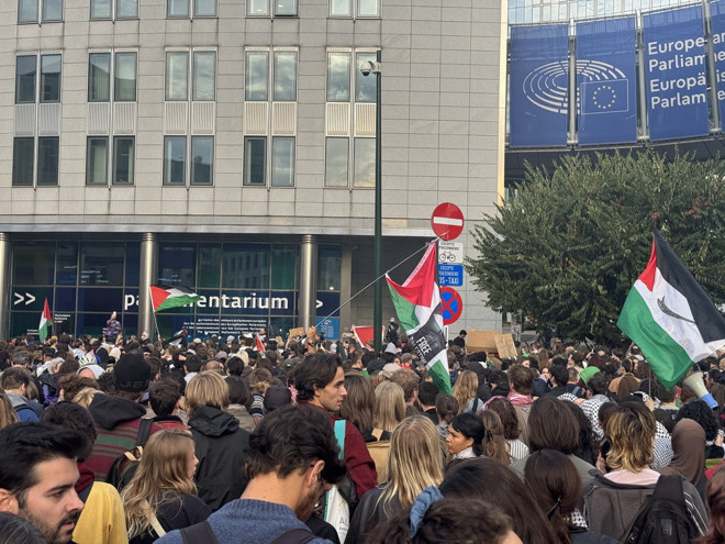 Dünya sokağa döküldü: İsrail'e 'Sumud Filosu' tepkisi çığ gibi büyüyor!