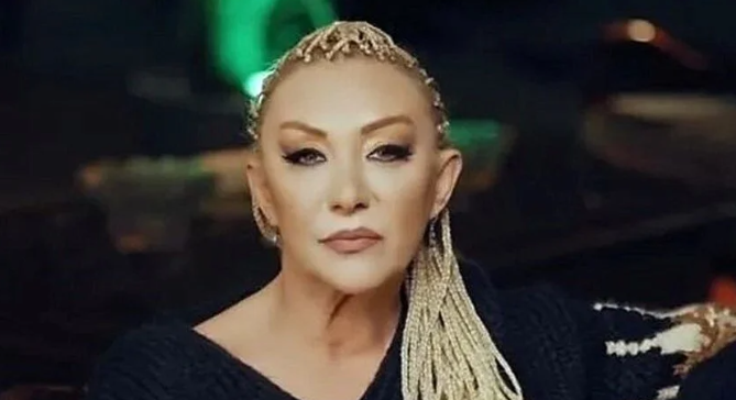 Ünlü şarkıcı Güllü hayatını kaybetti