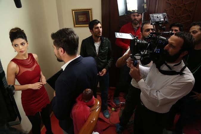 Dizi oyuncuları seti ele geçirdi - Resim : 2