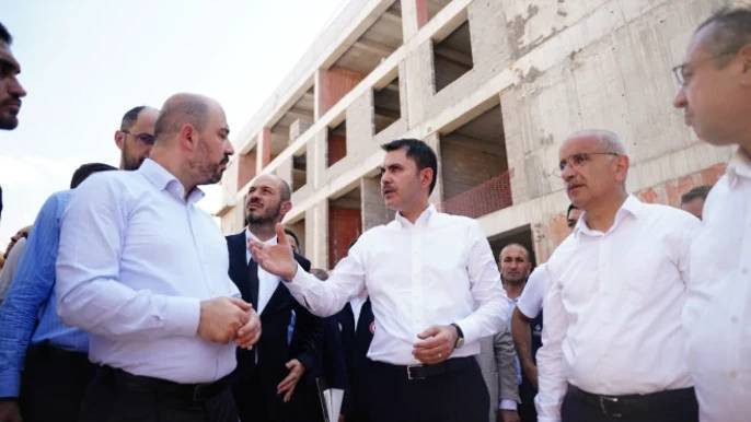 Bakan Kurum’dan Malatya'da 24 saatlik mesai paylaşımı: Deprem bölgesinde nasıl mı çalışıyoruz? - Resim : 5