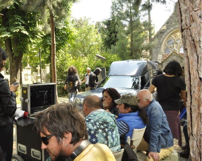 Çekimler tamamlandı, sıra tanıtım videosunda! İşte, Mezarcı’nın setinden son kareler - Resim : 2