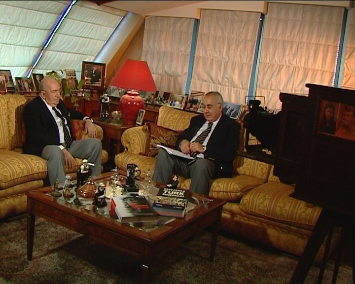 Duayen televizyoncu Faruk Bayhan: 'İzleyiciyi diziyle boğduk, artık basit yapımlar revaçta' - Resim : 3