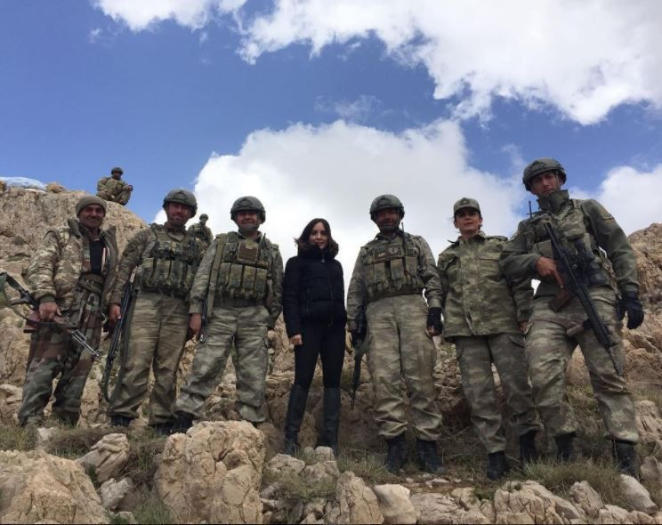 Nazlı Çelik komandolarla Kato Dağı'na çıktı! - Resim : 3