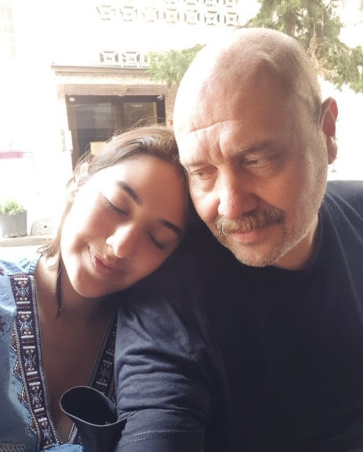 Leyla ile Mecnun setinde kriz: Ahmet Mümtaz Taylan yönetmene neden telefon fırlattı? Ahmet Mümtaz Taylan kimdir? - Resim : 11