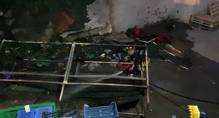 Küçükçekmece’de korkutan yangın! 3 bina birden etkilendi - Resim : 2