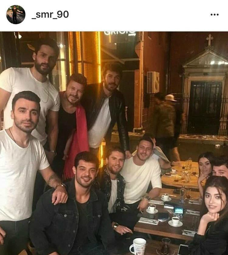 Hande Erçel eski sevgilisinin en yakın arkadaşına mı aşık oldu? - Resim : 2