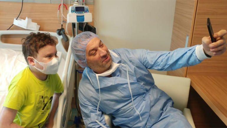 ’Mesut Komiser’den Emir Kaan'a sürpriz ziyaret