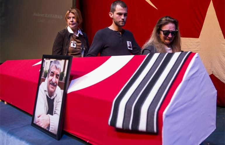 Bülent Kayabaş son yolculuğuna uğurlanıyor - Resim : 2