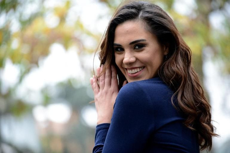 Şükran Ovalı hangi iddialı filmin kadrosuna katıldı?