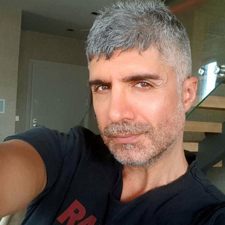 Özcan Deniz saçlarını boyatmadı, takipçileri şoke oldu!