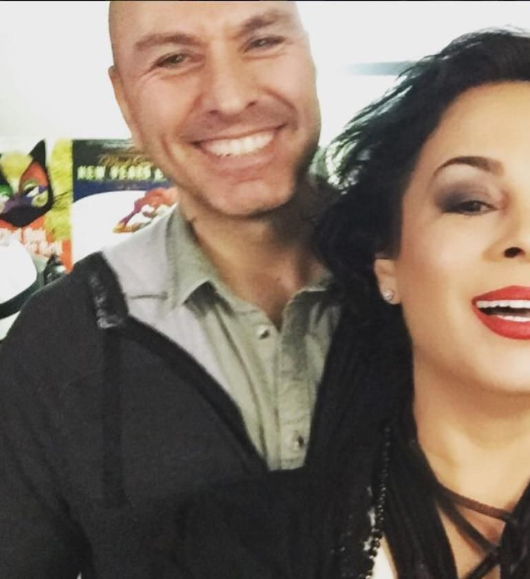 Ünlü şarkıcı ABD'ye yerleşti: 'Türkiye'de çok kırıldım' - Resim : 2