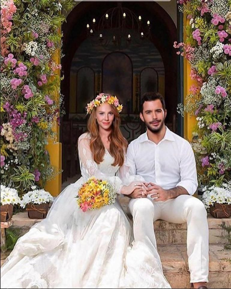 Şimdi de Elçin Sangu ve Barış Arduç'u evlendirdiler!