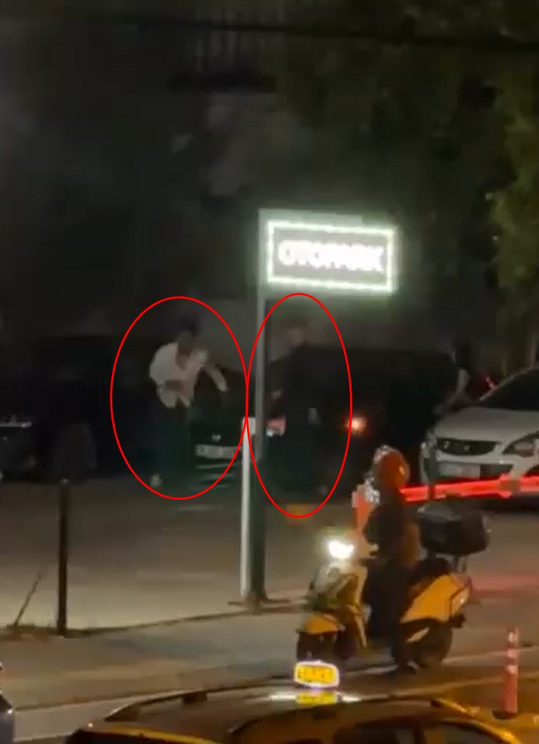 Kavga ettikleri kişiyi dakikalarca dövdüler! - Resim : 3