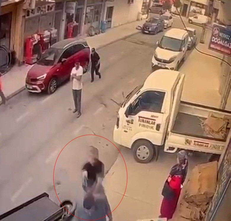 İstanbul'dan Sakarya'ya uzanan kanlı infaz! Paylaşımları kan dondurttu: Aslanlar gibi ensesinden tutup...