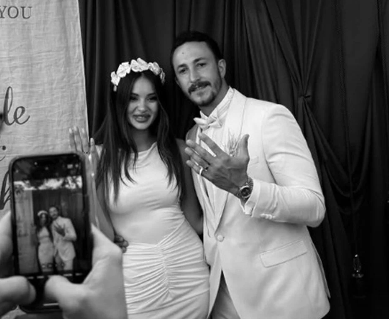 Survivor'ın fenomen ismi Berkan Karabulut nişanlandı - Resim : 2