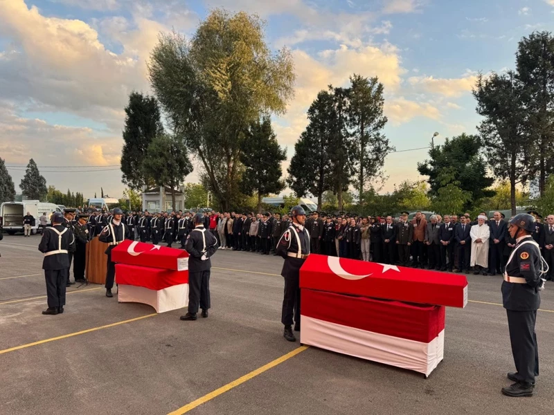 Jandarma aracı otomobille çarpıştı: Faciada şehitlerimiz var... - Resim : 5