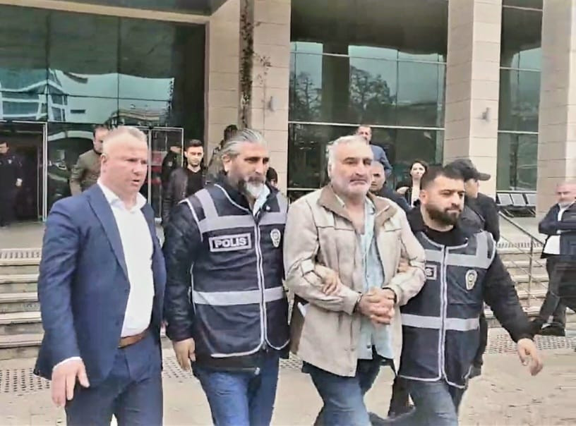 Trabzon'da CHP standına saldıran şahıs tutuklandı! İfadesi dikkat çekti