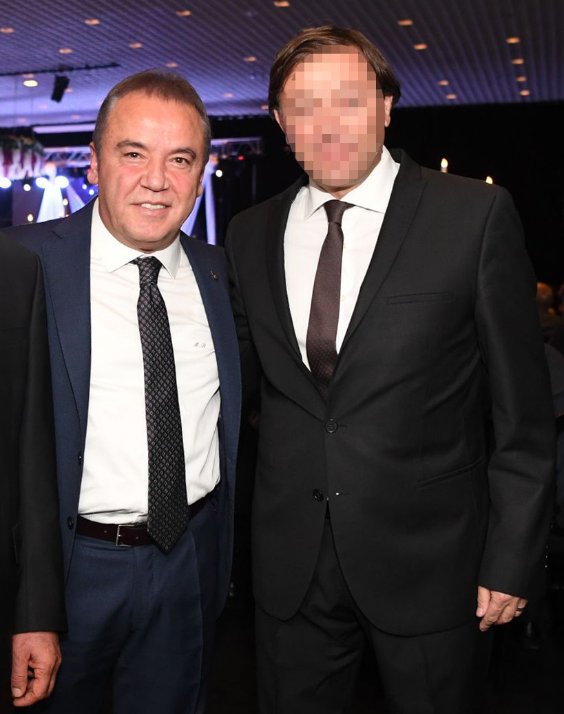 Antalya ve Bursa'da rüşvet operasyonu! Eski Nilüfer Belediye Başkanı Turgay Erdem tutuklandı