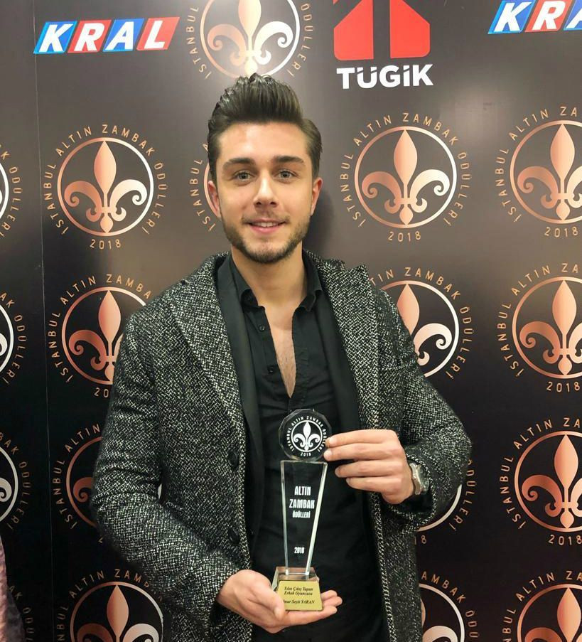 Kalk Gidelim dizisiyle ödül aldı!