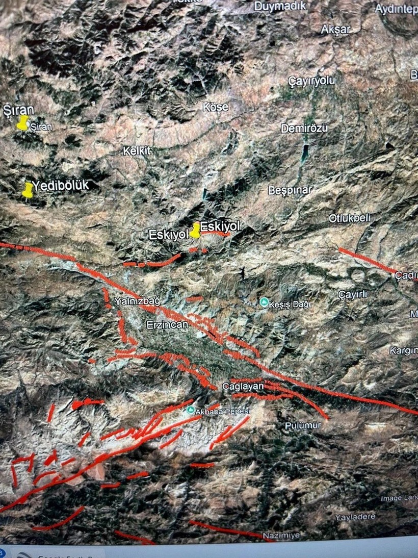 Naci Görür’den yeni deprem uyarısı! Erzincan segmentine bağlı...