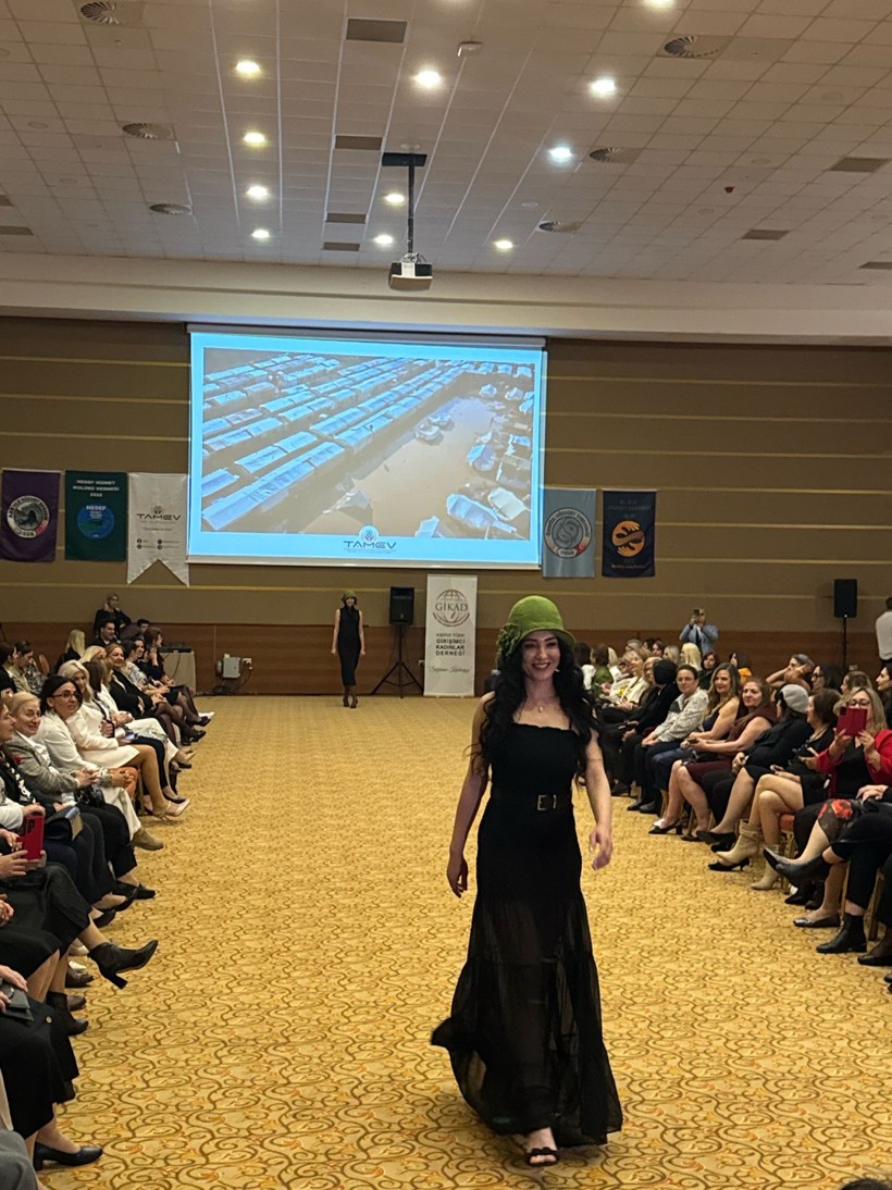 KKTC'de anlamlı etkinlik. KKTC vatandaşı 5 öğrenciye burs verilecek - Resim : 2