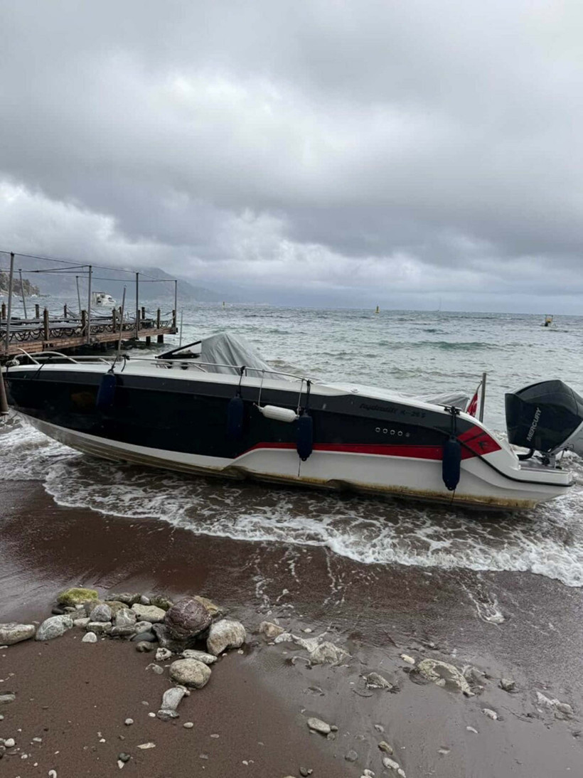 Marmaris'te sağanak yağış hayatı felç etti! - Resim : 4