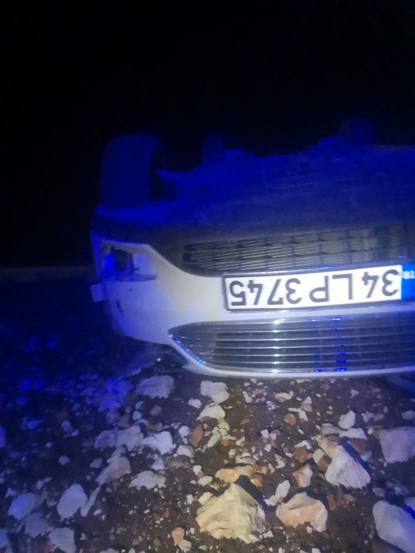 Feci kaza! Otomobil takla attı: Yaralılar var - Resim : 2