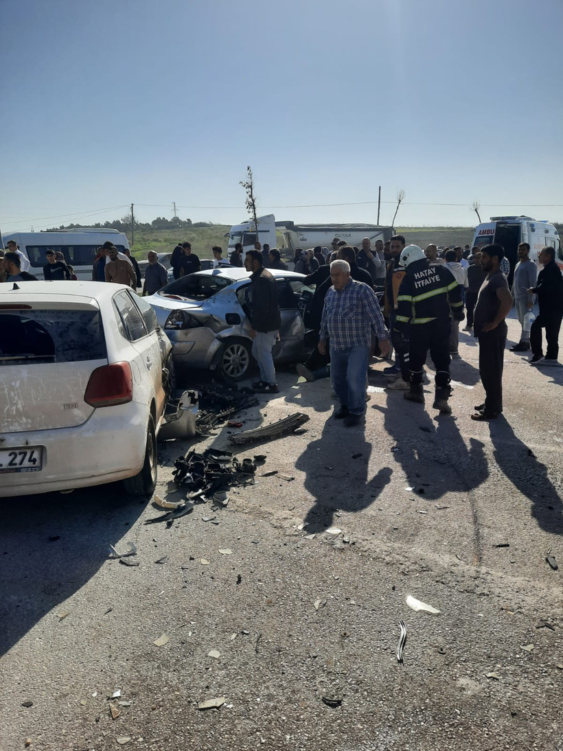 Hatay'da feci kaza! Çok sayıda yaralı var - Resim : 2