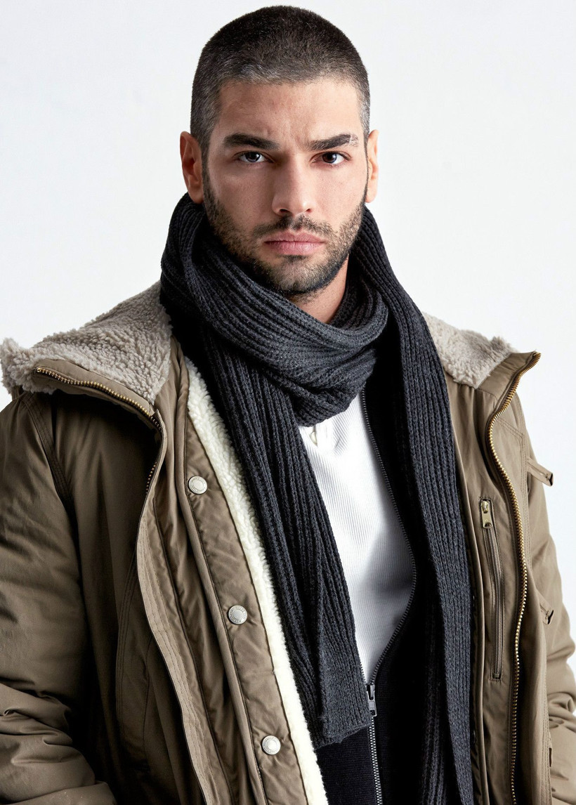 Şükrü Özyıldız'ı tanıyamayacaksınız! Yeni dizisi için imaj değiştirdi!