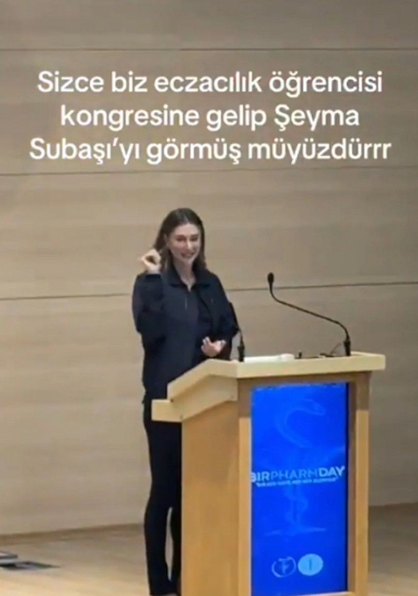 Eczacılık öğrencilerine Şeyma Subaşı şoku! Kürsüde görünce şoke oldular