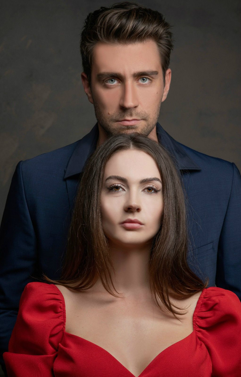 Çok yakıştılar... Afili Aşk’ın başrolleri konuştu! - Resim : 2