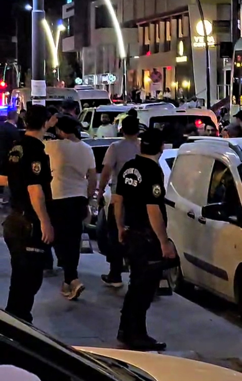 Batman'da dehşet! Silahlı kavgada 1'i polis çok sayıda yaralı var - Resim : 4