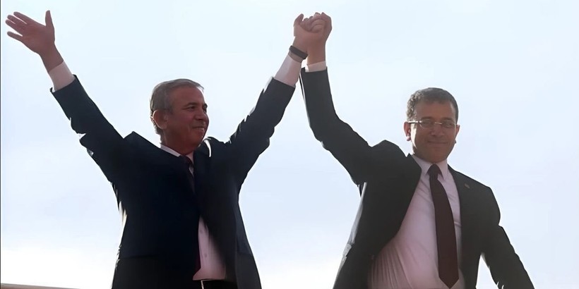 Ekrem İmamoğlu Çağlayan Adliyesi önünden yürüyüşü başlattı - Resim : 3