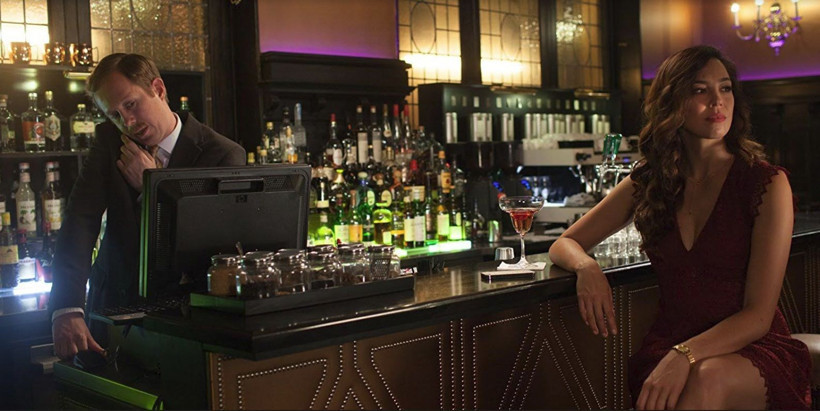 Azra Akın, Hollanda'da çekilen 'Beyefendi ve Usta' filminde hangi rolü canlandırdı?