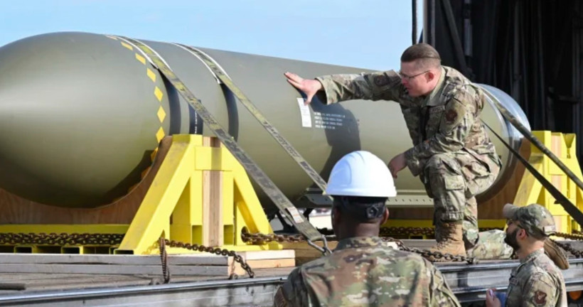 Son Dakika... Trump el yükseltti! Havaya uçururuz