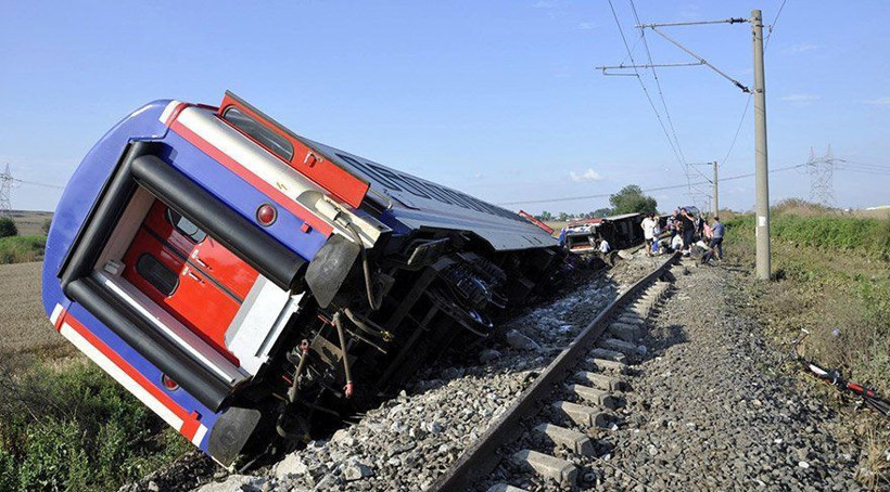 Çorlu’daki tren kazasına ilişkin geçici yayın yasağı getirildi - Resim : 2