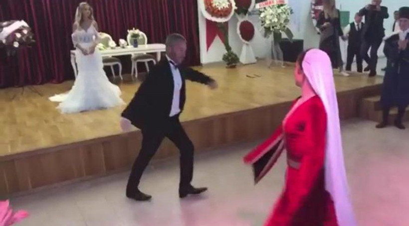 Ünlü oyuncu dünyaevine girdi