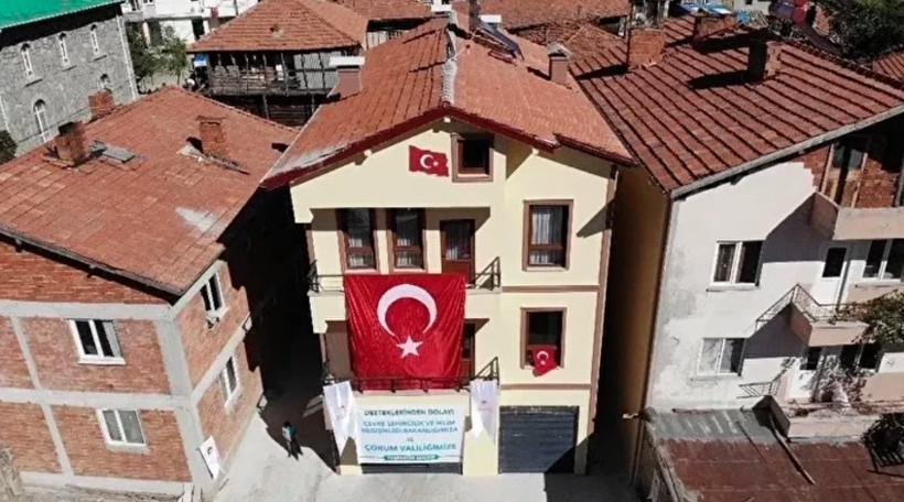 Şehit Mustafa Uslu’nun vasiyeti yerine getirildi! Çevre, Şehircilik ve İklim Değişikliği Bakanlığı'nın inşa ettiği ev ailesine teslim edildi - Resim : 6