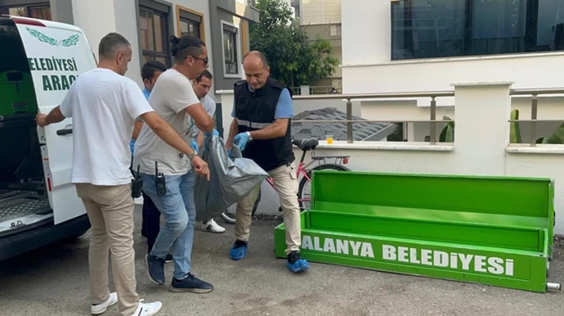 Alanya’da kan donduran cinayet: Ekipler korkunç manzarayla karşılaştı