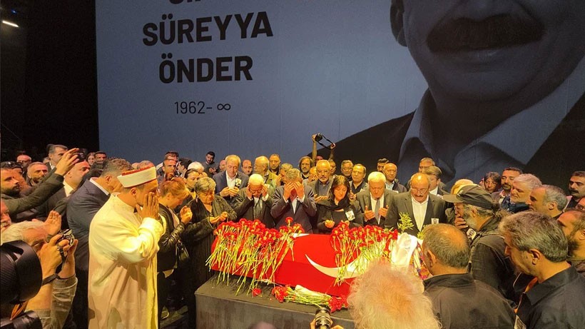 Meclisin nüktedan yüzü Sırrı Süreyya Önder'e son veda! Gözyaşları sel oldu - Resim : 6