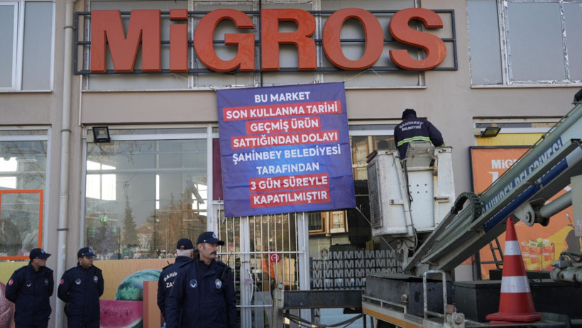 Migros'un o şubesi 3 gün süreyle mühürlendi! Tarihi geçmiş ürün satmışlar