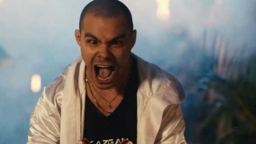 Survivor'da korku dolu anlar! Yarışmacı Adem Kılıçcı köpekbalıklarının ortasında kaldı - Resim : 2