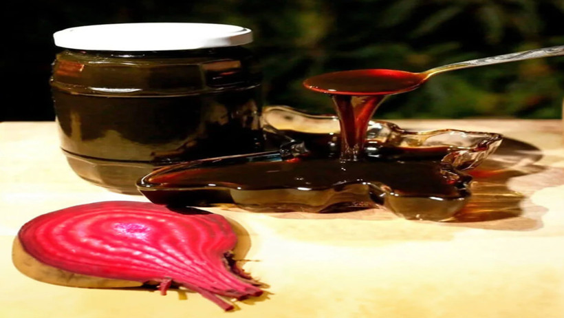 Ne üzüm ne de keçiboynuzu: Pancar pekmezinin faydasını duyan aktara koşuyor