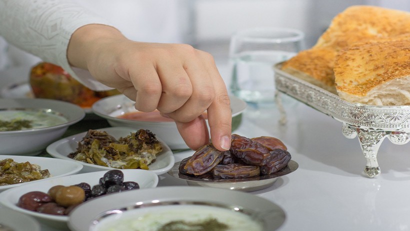 Orucunu suyla açanlara acil uyarı geldi: Sakın bu hatayı yapmayın