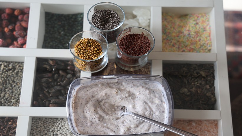 Yoğurda 1 kaşık atıp yiyin: Halsizliğe iyi geliyor metabolizmayı hızlandırıyor